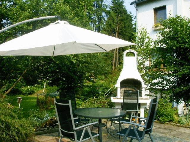Waldpension Zum Felsenkeller Lichtenfels-Sachsenberg Exterior foto